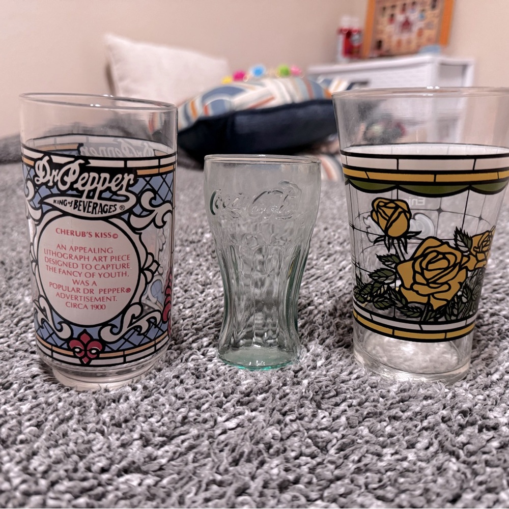 Vintage Dr Pepper and Coca-Cola Glass Set